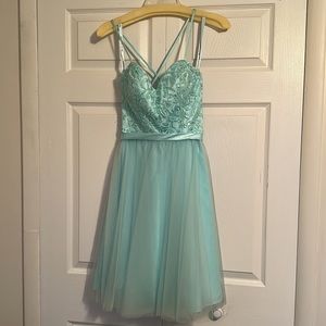 MORI LEE by Madeline Gardner Formal Dress